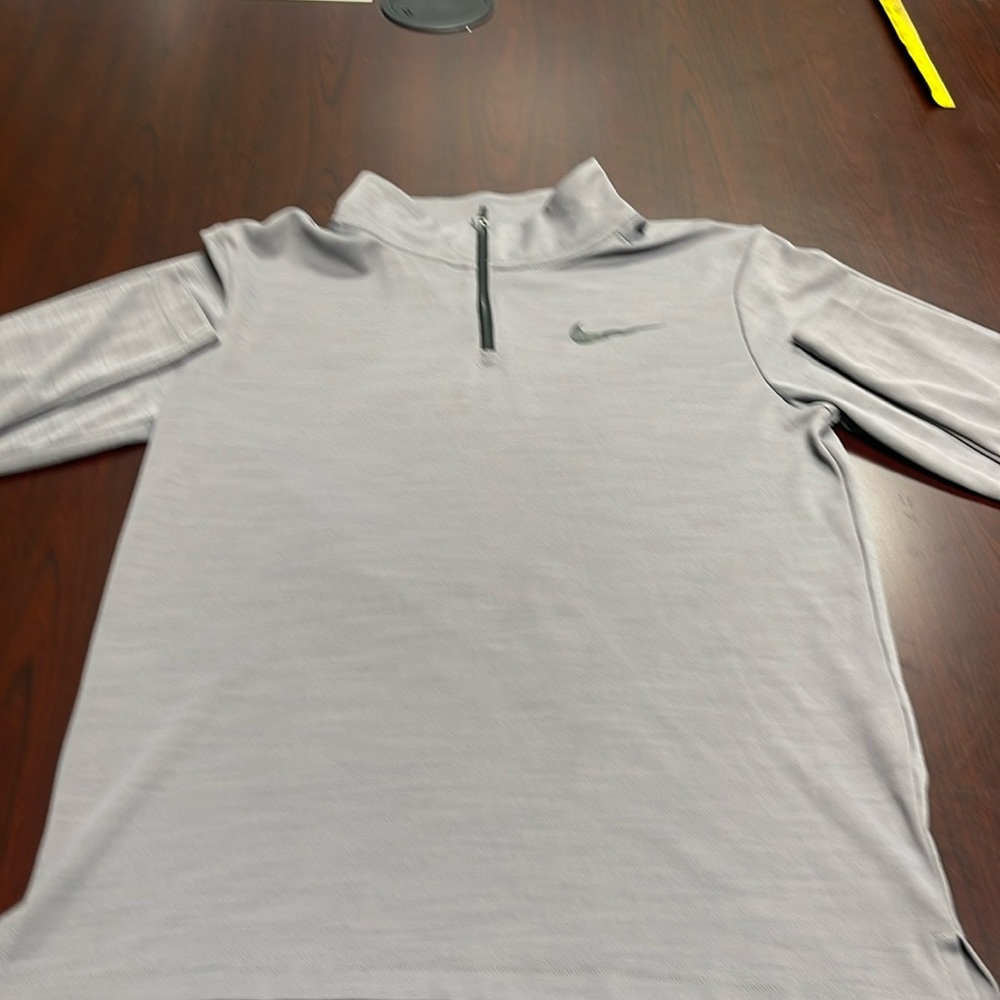 Nike LS shirt